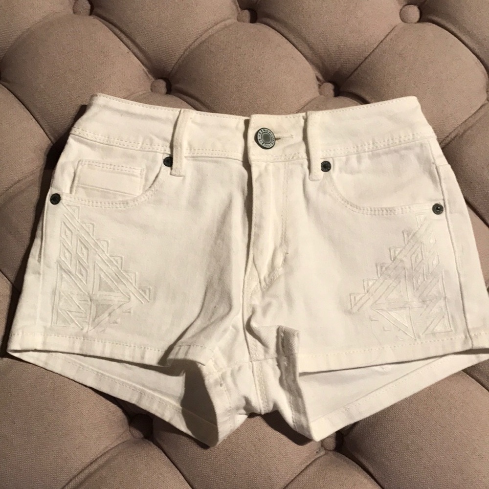 SOLD - Kendall AND Kylie white jean short